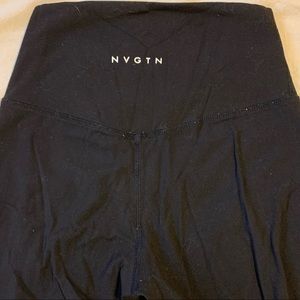 Black leggings -nvgtn